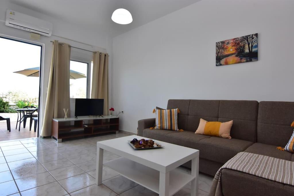 Iakovos Apartments Chorafakia المظهر الخارجي الصورة