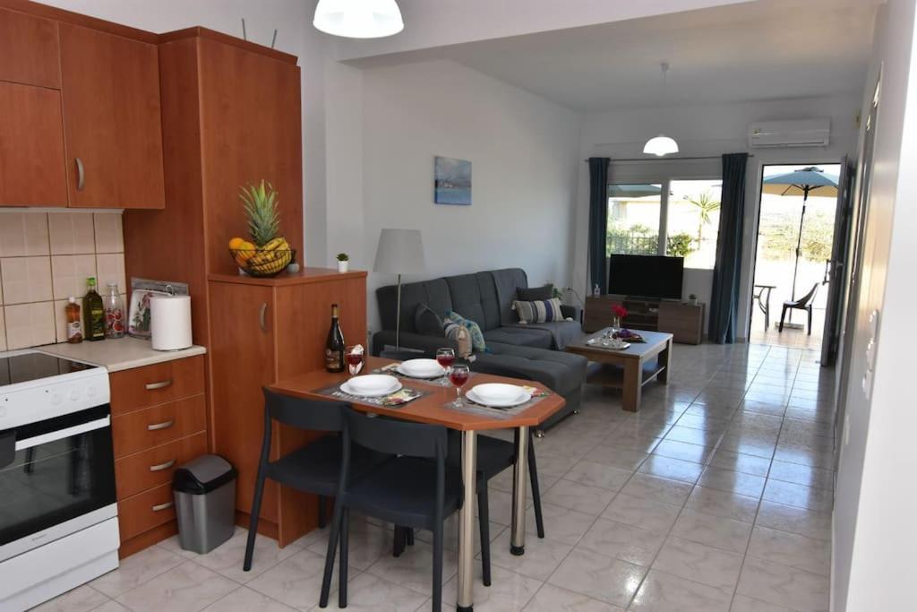 Iakovos Apartments Chorafakia المظهر الخارجي الصورة